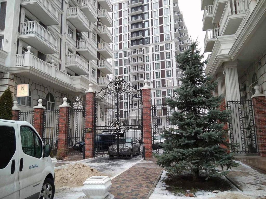 British Quarter Studios Kiev Exteriör bild